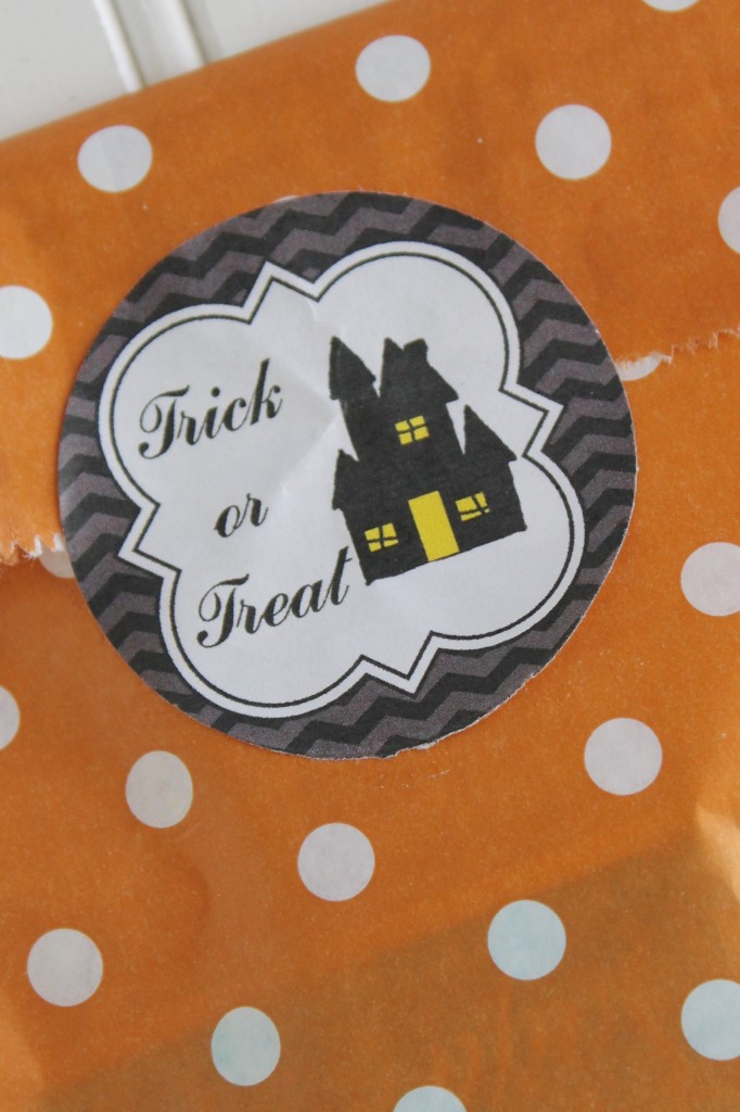 Everyday Party Magazine Haunted House Halloween Printable Tag