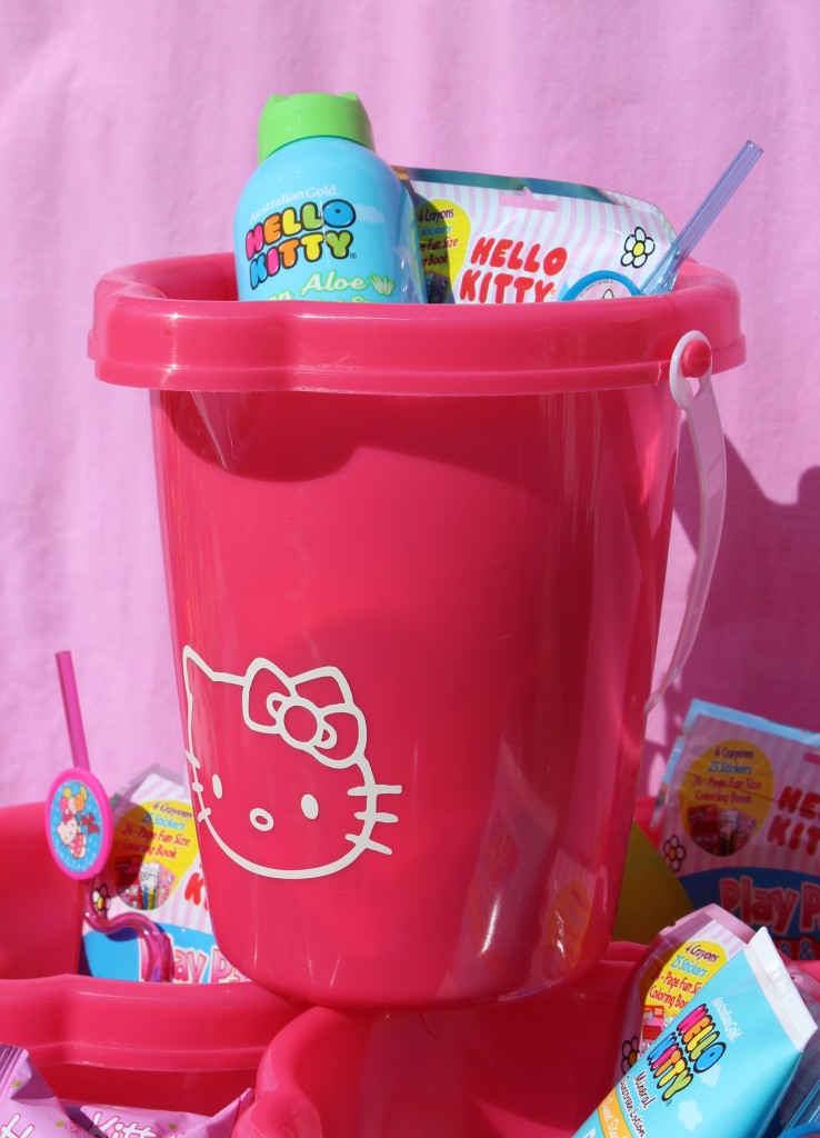 Hello Kitty Pool Party on Everyday Party Magazine