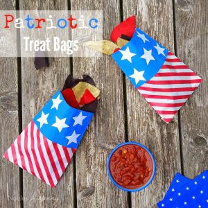Simple 4th of July DIY's on Everyday Party Magazine Not Just a Mommy Patriotic Treat Bag DIY