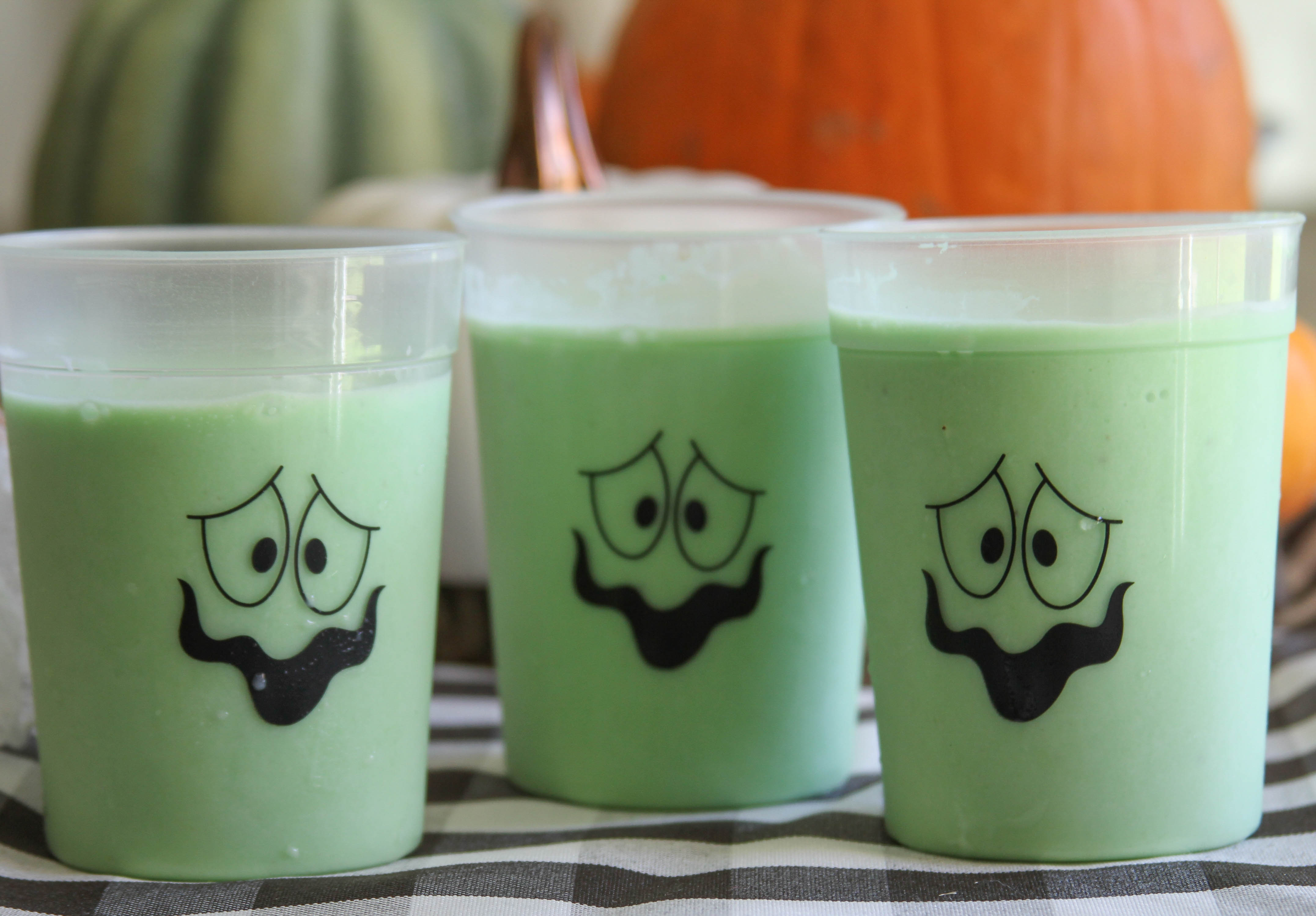 Everyday Party Magazine Glowing Green Slime Smoothie 