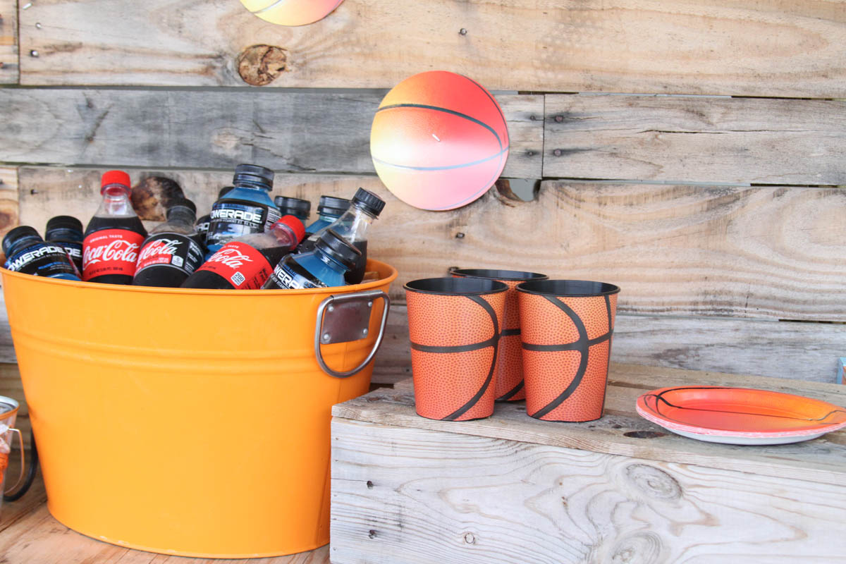 Everyday Party Magazine Basketball Tournament Party #Basketball #Recipe #WatchParty