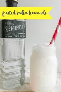 Everyday Party Magazine Frosted Vodka Lemonade #Cocktail #Drinks #Recipe #WDWKnockoffRecipe