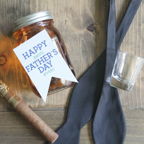 Everyday Party Magazine Maple bacon Infused Bourbon #Bourbon #Bacon #Recipe #FathersDay