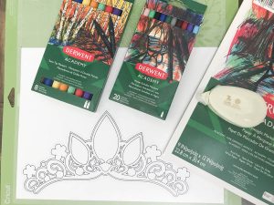 Make your party so special with custom party accessories, like this darling tiara! #XyronBlogger #PrincessParty #PartyDIY