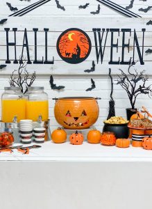 Halloween Party Table