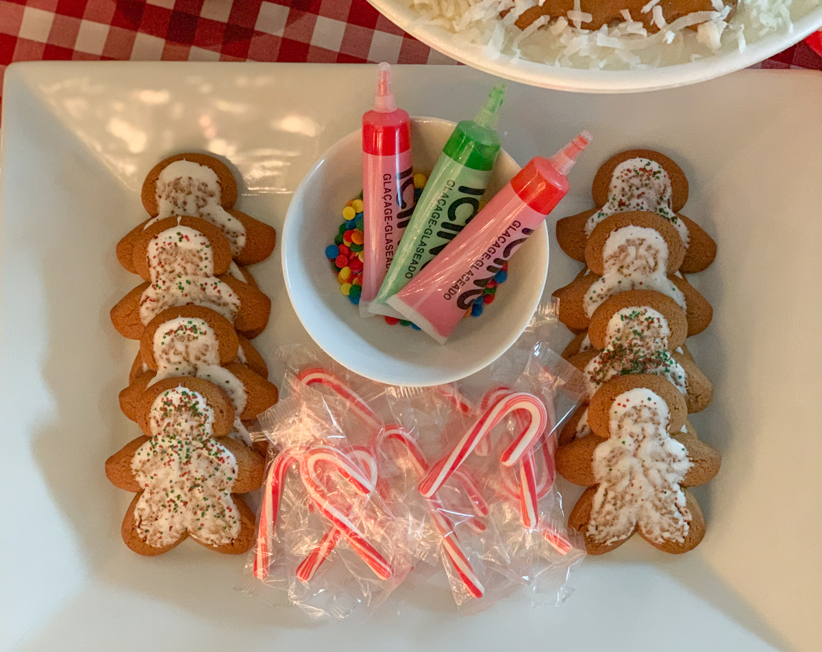 Gingerbread Cookie Decorating