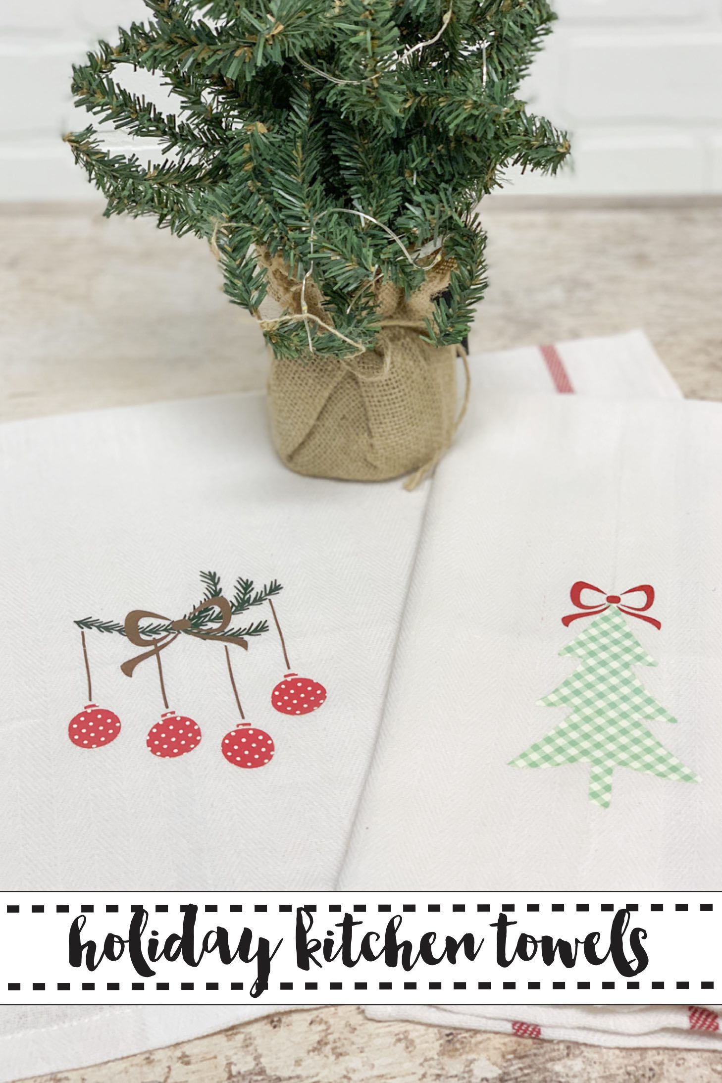 Holiday towels and Christmas Tree