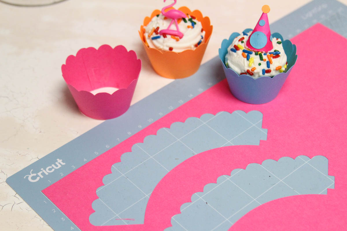Small Cupcakes Craft Paper