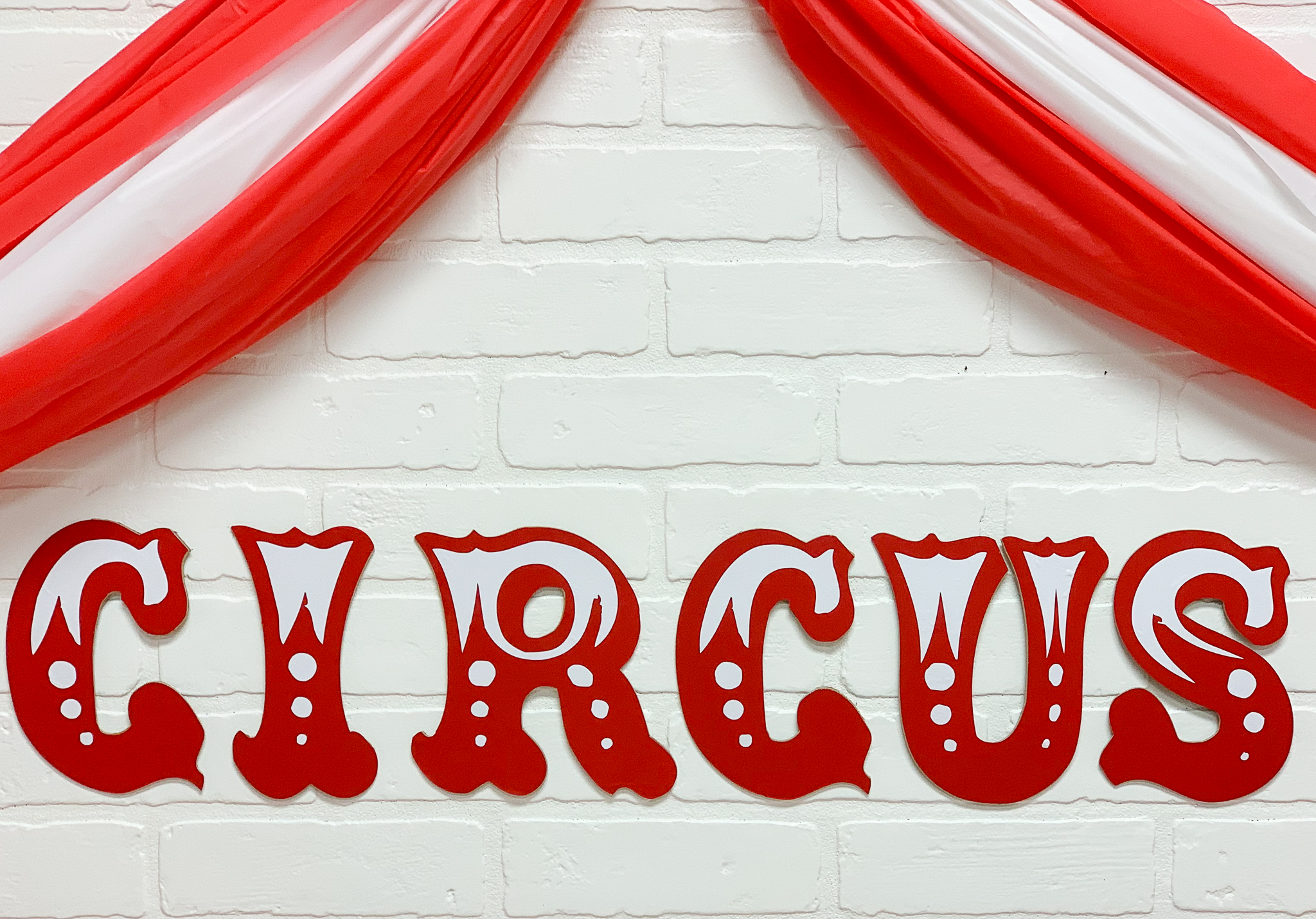 Circus Party Tent DIY