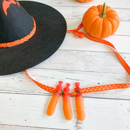 Gummy Finger Necklace Pumpkin Witch Hat