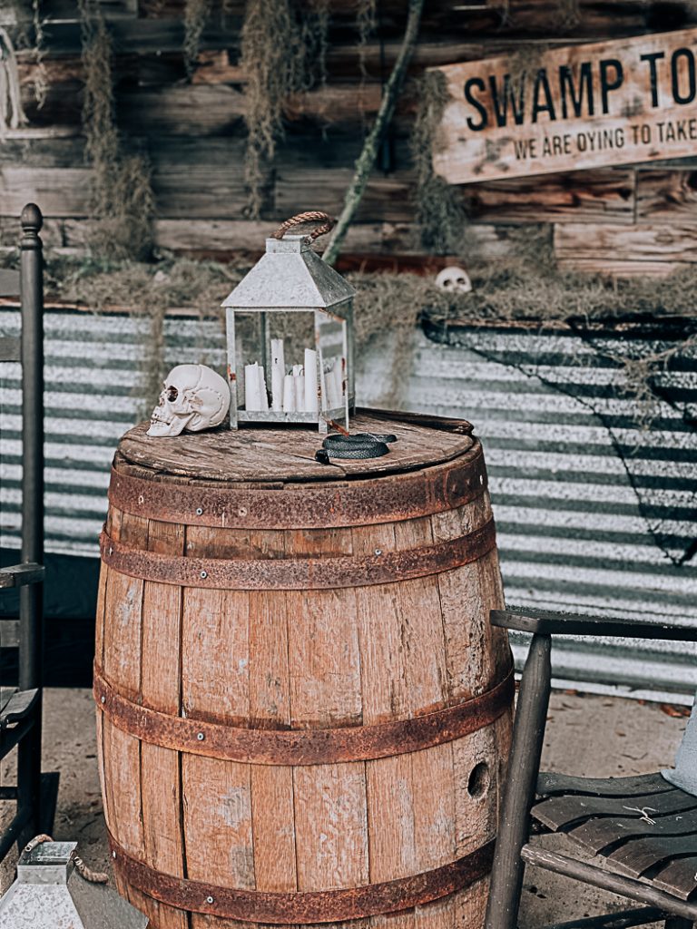 Halloween wine barrel 