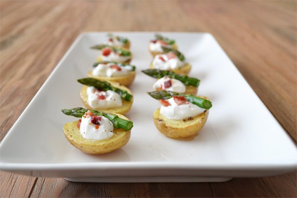 Loaded Baked Potato Bites with asparagus 