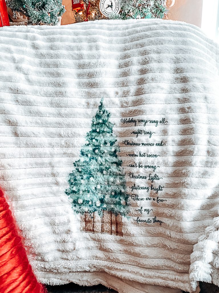 DIY Holiday Blanket