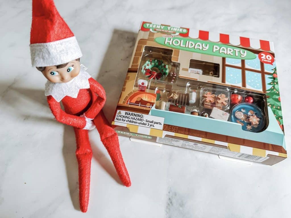 Elf and Baking Toys